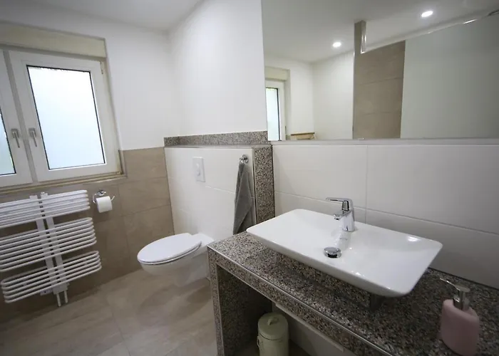 ゲストハウス Michaelsbergblick Bönnigheim